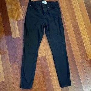 Denizen Women’s Black Skinny Jeans